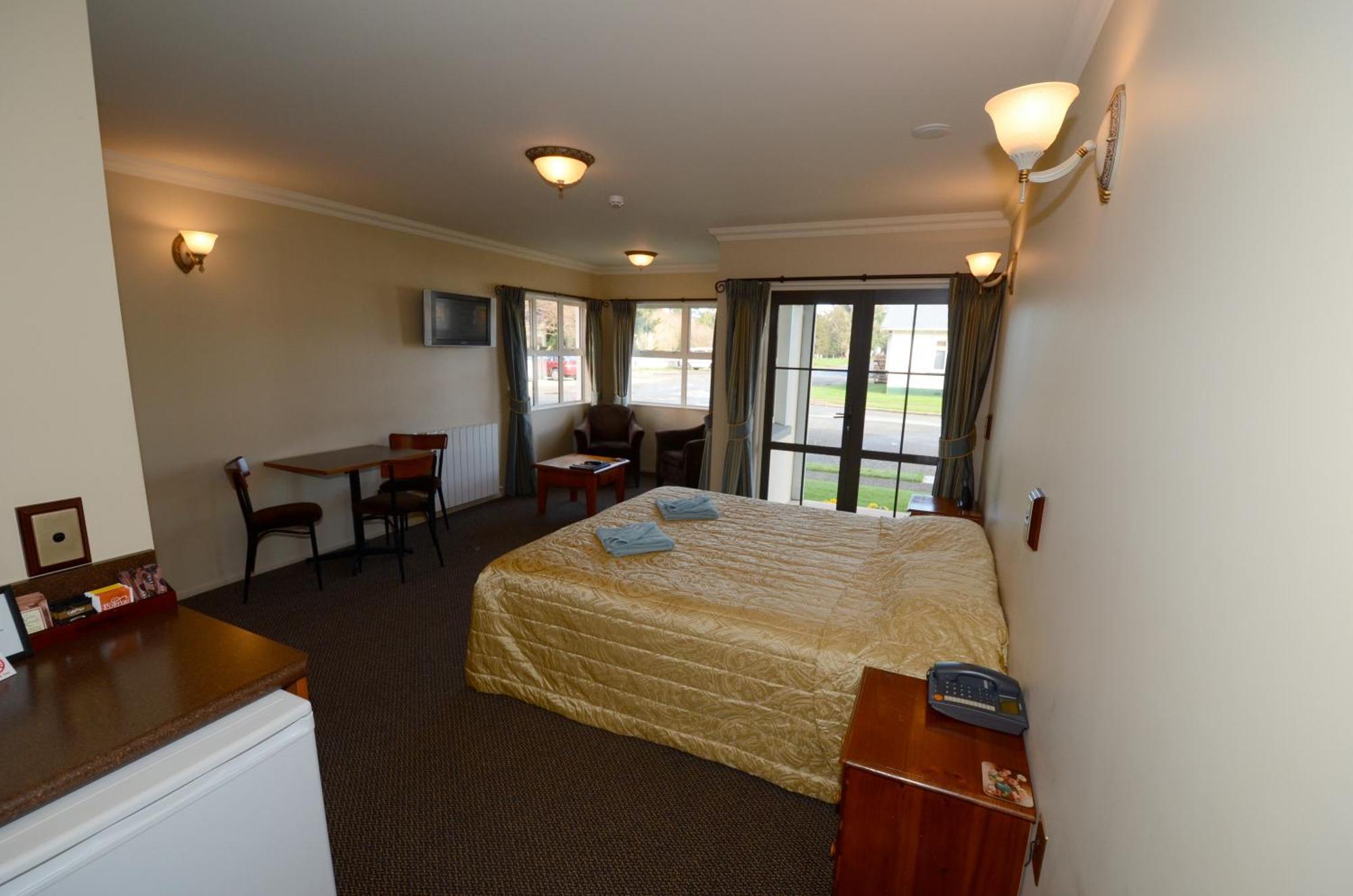 Lantern Court Motel Реефтон Экстерьер фото