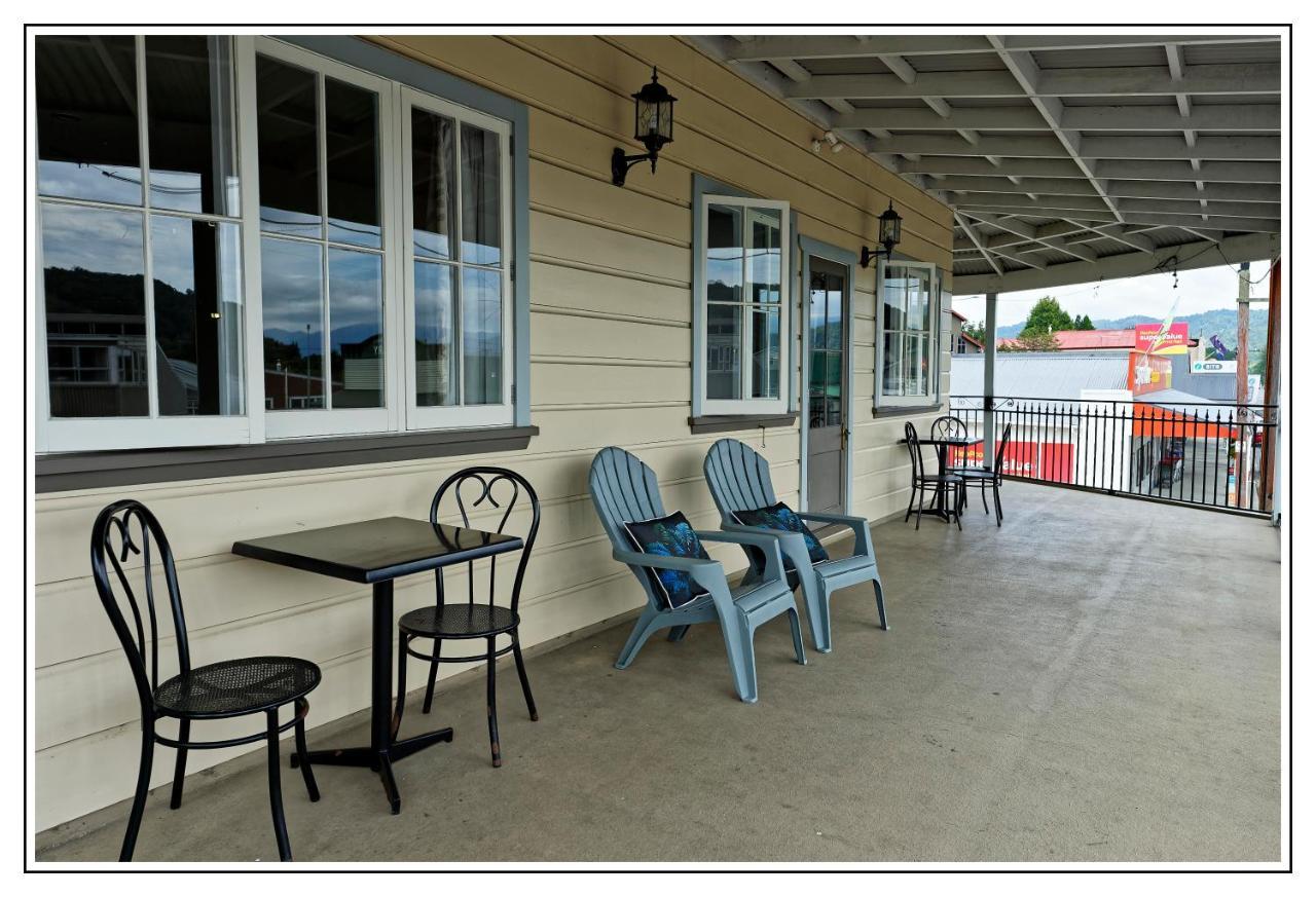 Lantern Court Motel Реефтон Экстерьер фото