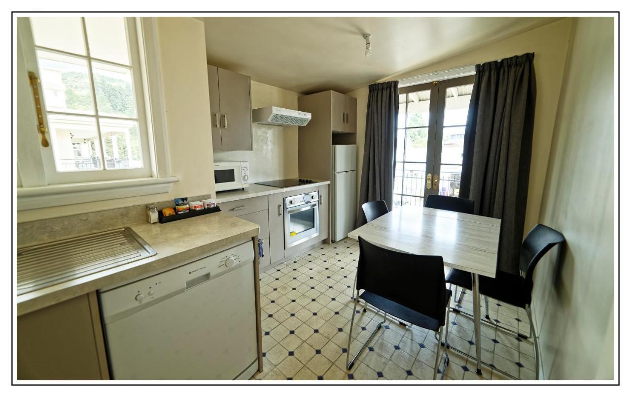 Lantern Court Motel Реефтон Экстерьер фото