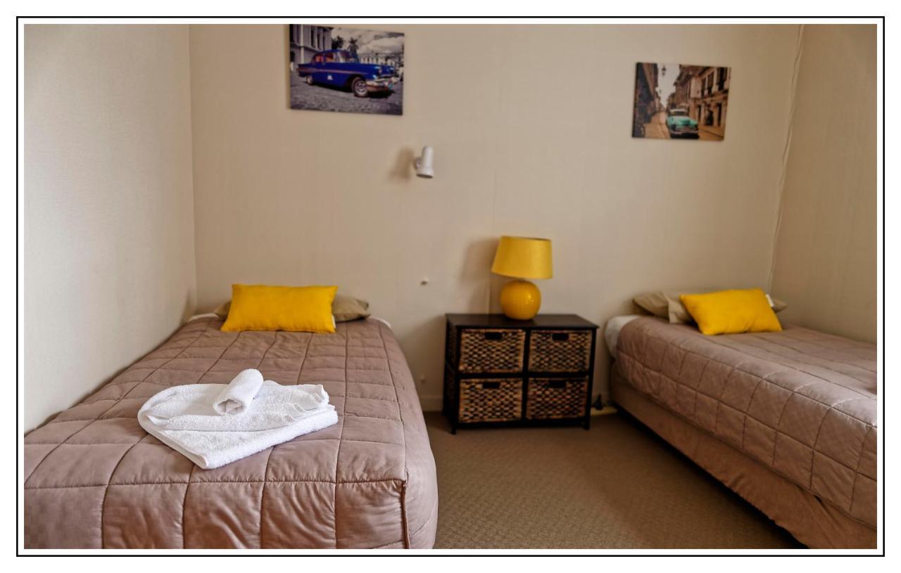 Lantern Court Motel Реефтон Экстерьер фото