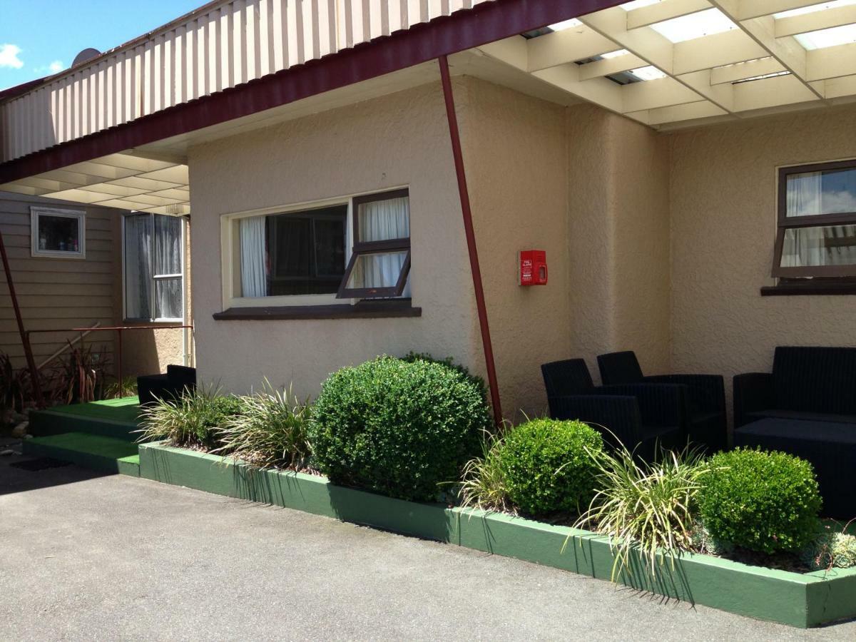 Lantern Court Motel Реефтон Экстерьер фото