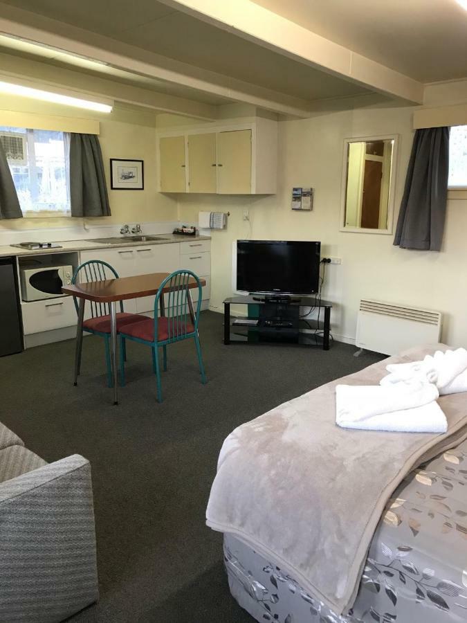 Lantern Court Motel Реефтон Экстерьер фото